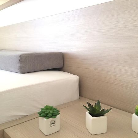 Apartmani Adriatic Ana Новаля Екстериор снимка