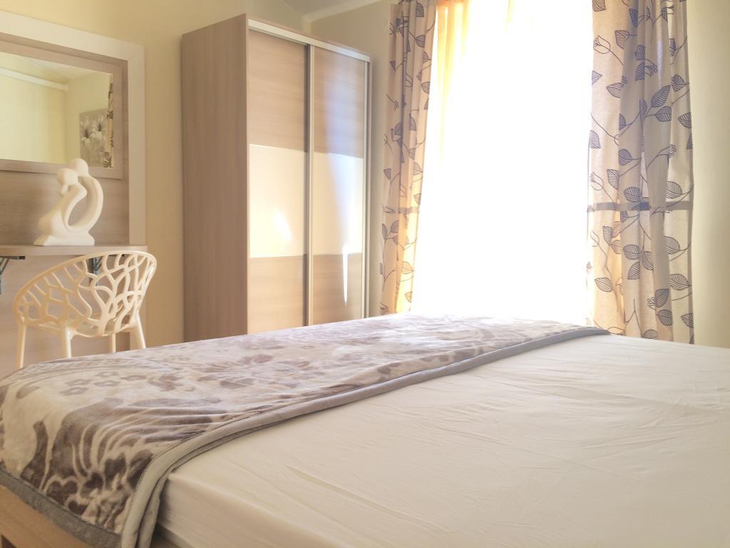 Apartmani Adriatic Ana Новаля Екстериор снимка